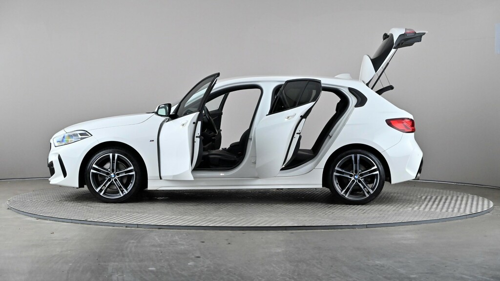 BMW 1 Series M Sport White #9