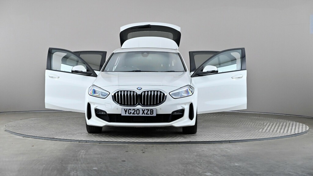 BMW 1 Series M Sport White #8