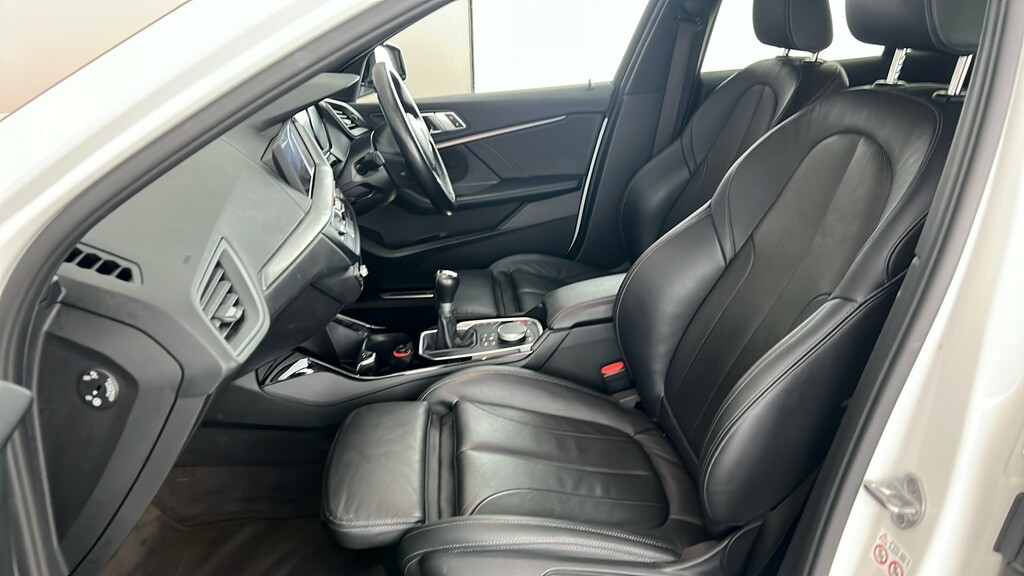 BMW 1 Series M Sport White #17