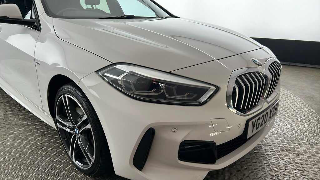 BMW 1 Series M Sport White #20