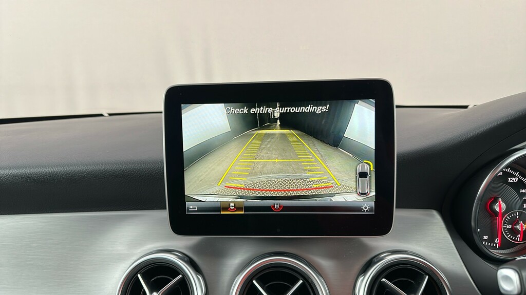 Mercedes-Benz GLA Class 180 Amg Line Edition Grey #25