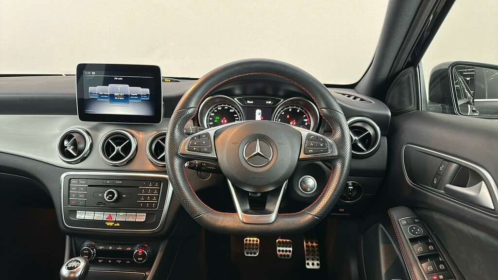 Mercedes-Benz GLA Class 180 Amg Line Edition Grey #14