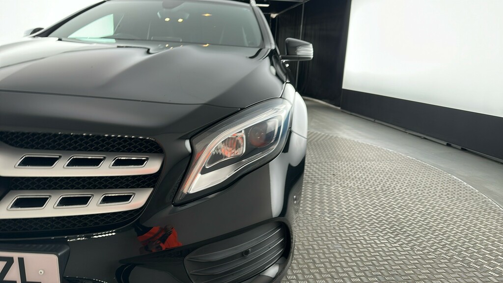 Mercedes-Benz GLA Class 180 Amg Line Edition Grey #20