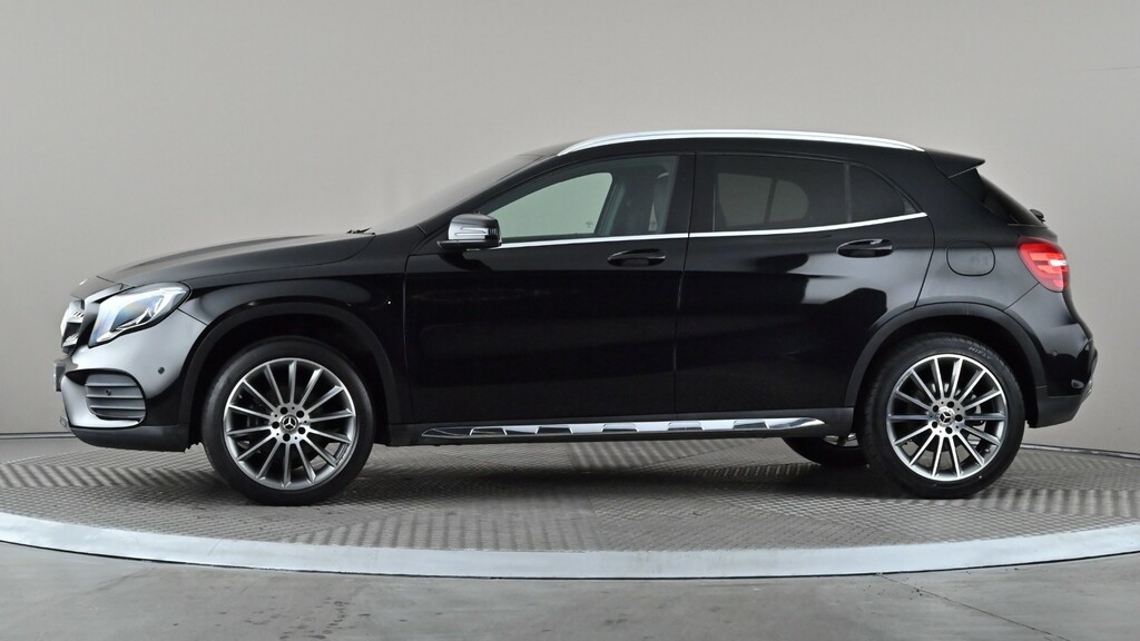 Mercedes-Benz GLA Class Gla 180 Amg Line Edition Black #3