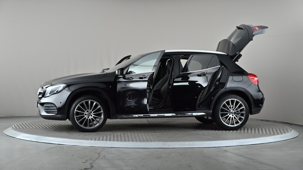 Mercedes-Benz GLA Class 180 Amg Line Edition Grey #9