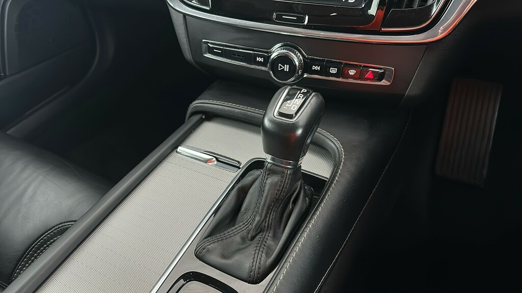 Volvo V90 T4 Momentum Plus Leather Upholstery, Rear Ca Black #26