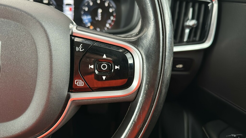 Volvo V90 T4 Momentum Plus Leather Upholstery, Rear Ca Black #28