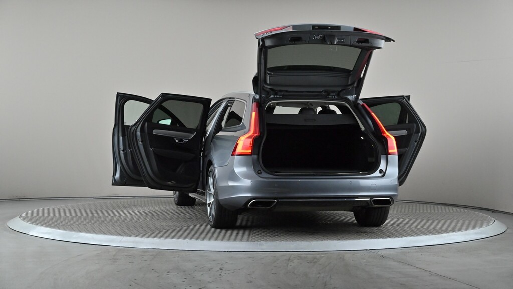 Volvo V90 T4 Momentum Plus Leather Upholstery, Rear Ca Black #11