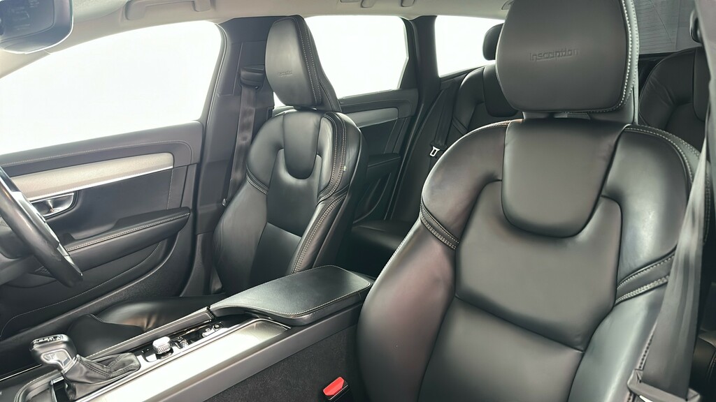 Volvo V90 T4 Momentum Plus Leather Upholstery, Rear Ca Black #17