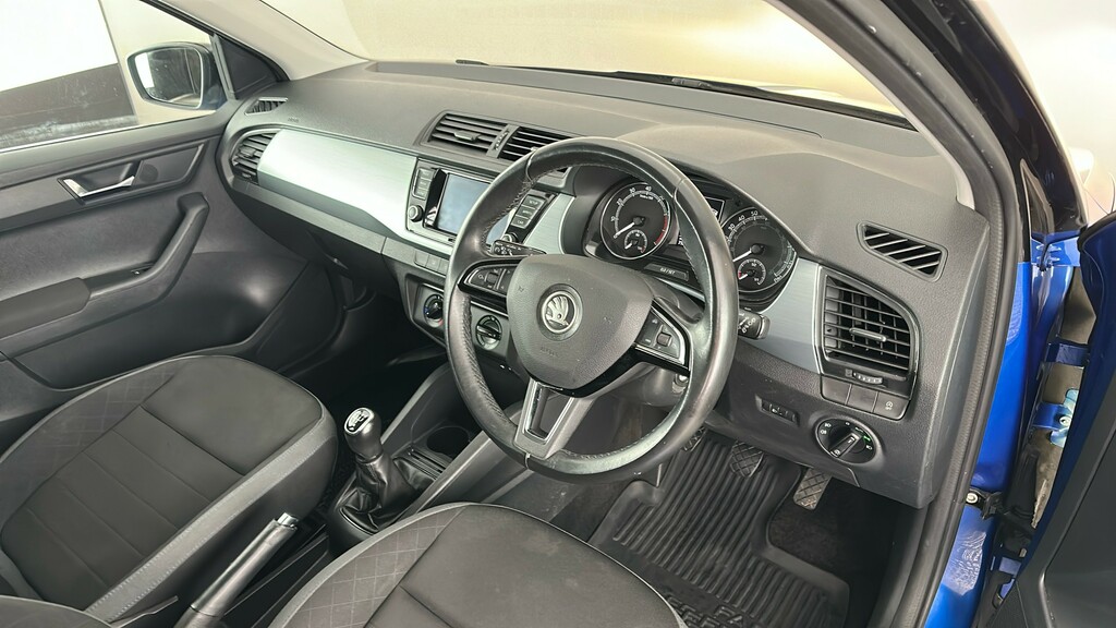 Skoda Fabia Colour Edition Tsi White #29