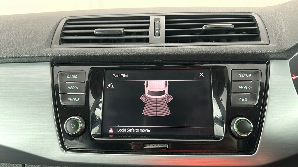 Skoda Fabia Colour Edition Tsi White #24