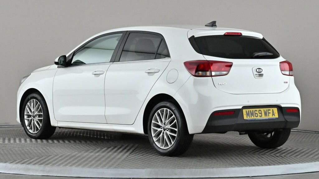 Kia RIO 1.0 T Gdi 3 White #4