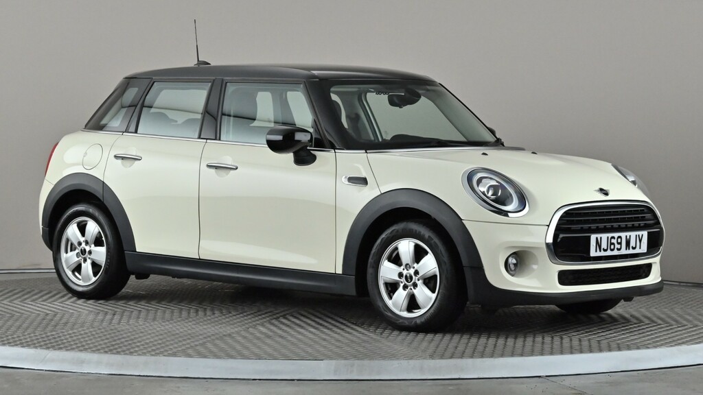 Mini Hatch 1.5 Classic II Nav 17In Alloys Privacy Gl White #1