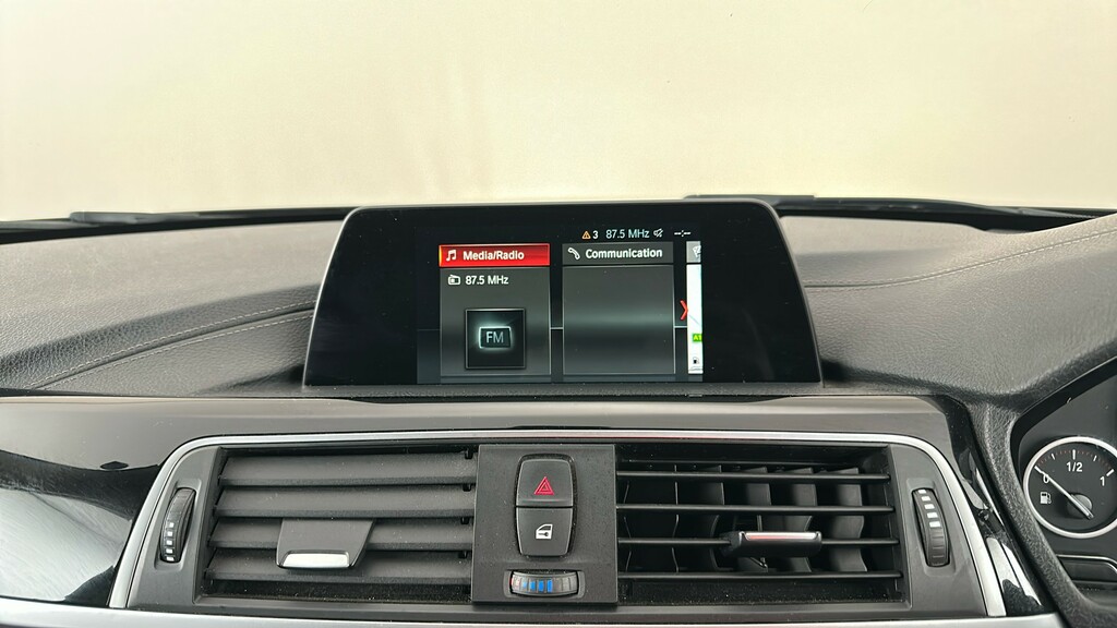 BMW 3 Series 2L M Sport White #16