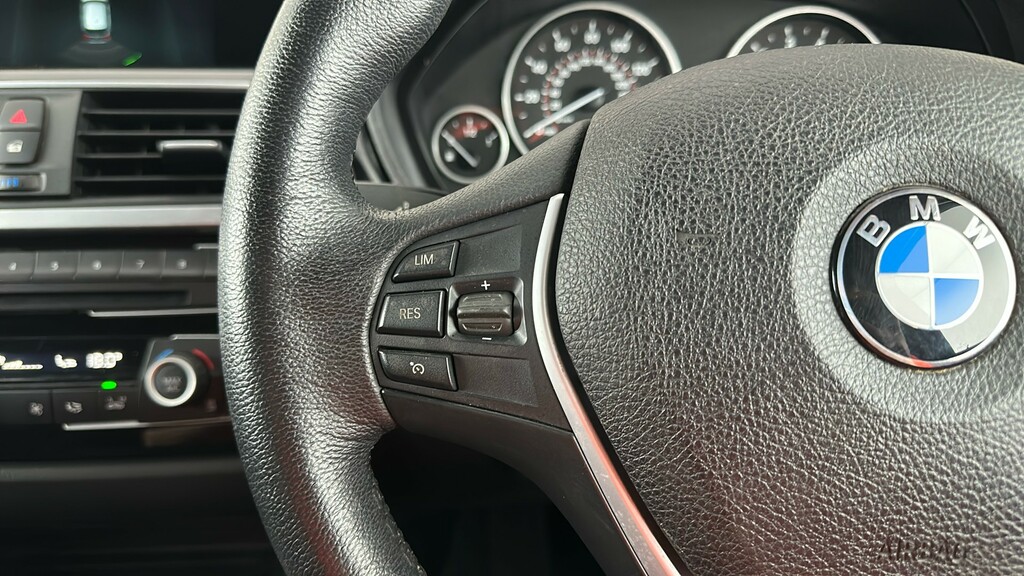 BMW 3 Series 2L M Sport White #29