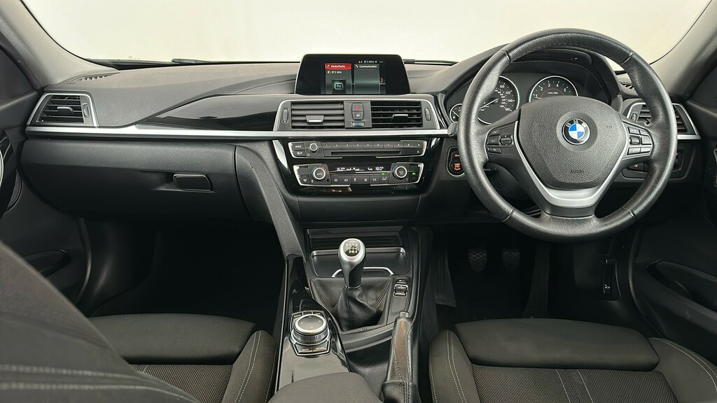 BMW 3 Series 2L M Sport White #13