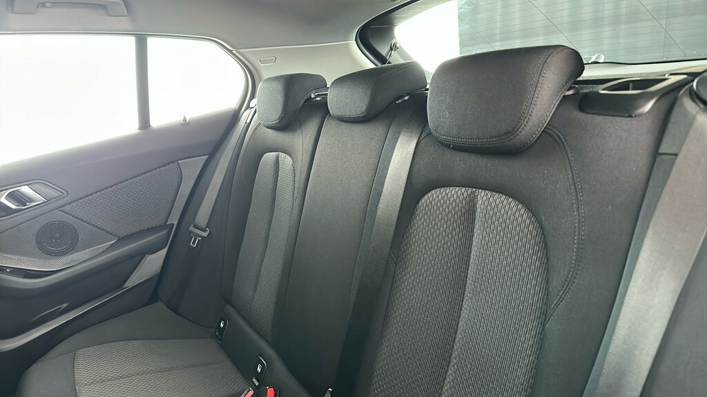 BMW 1 Series 118I Se Black #18