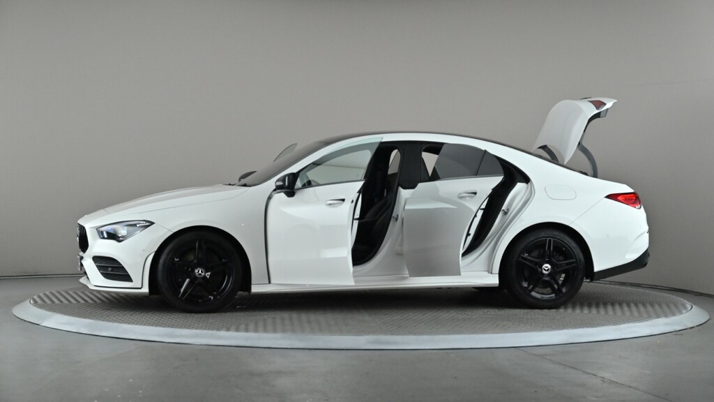 Mercedes-Benz CLA Class Cla 180 Amg Line Premium Plus Tip White #9
