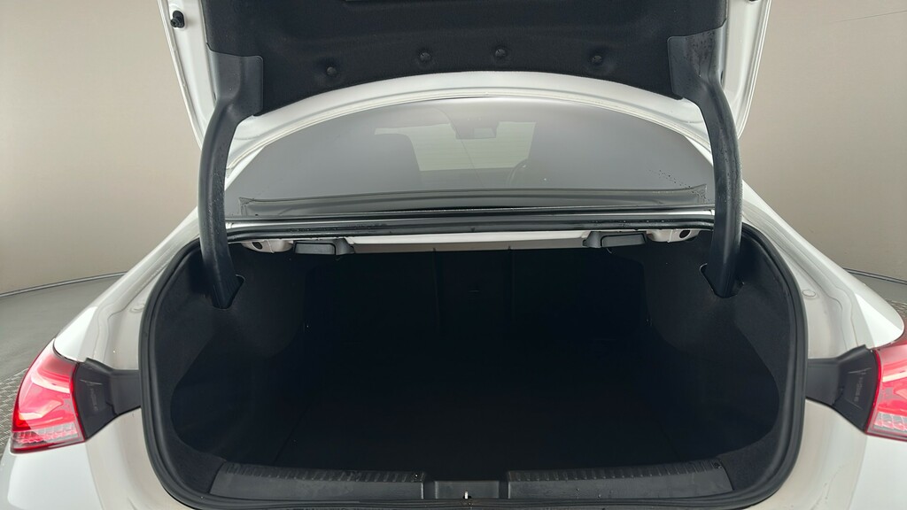 Mercedes-Benz CLA Class Cla 180 Amg Line Premium Plus Tip White #22