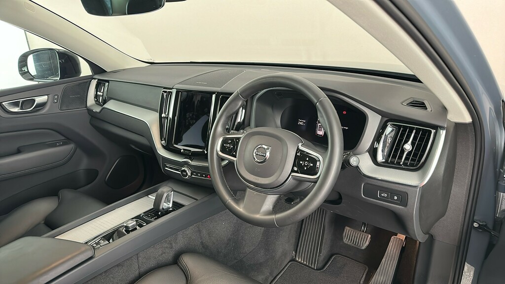 Volvo XC60 2.0 B4d Plus Dark Awd Geartronic Grey #30