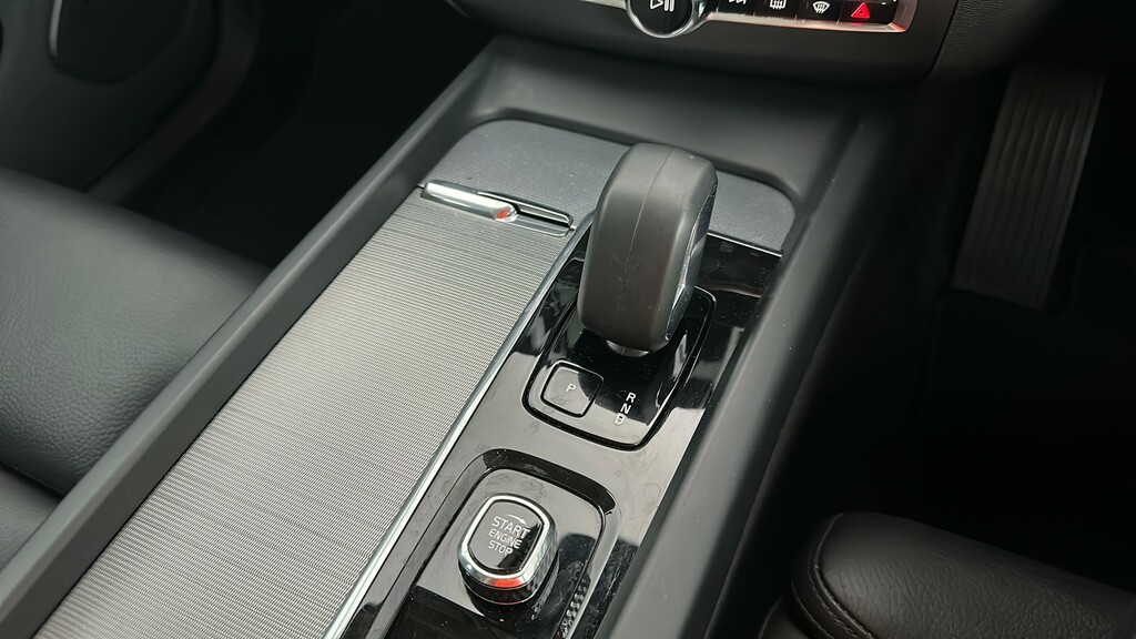 Volvo XC60 2.0 B4d Plus Dark Awd Geartronic Grey #27