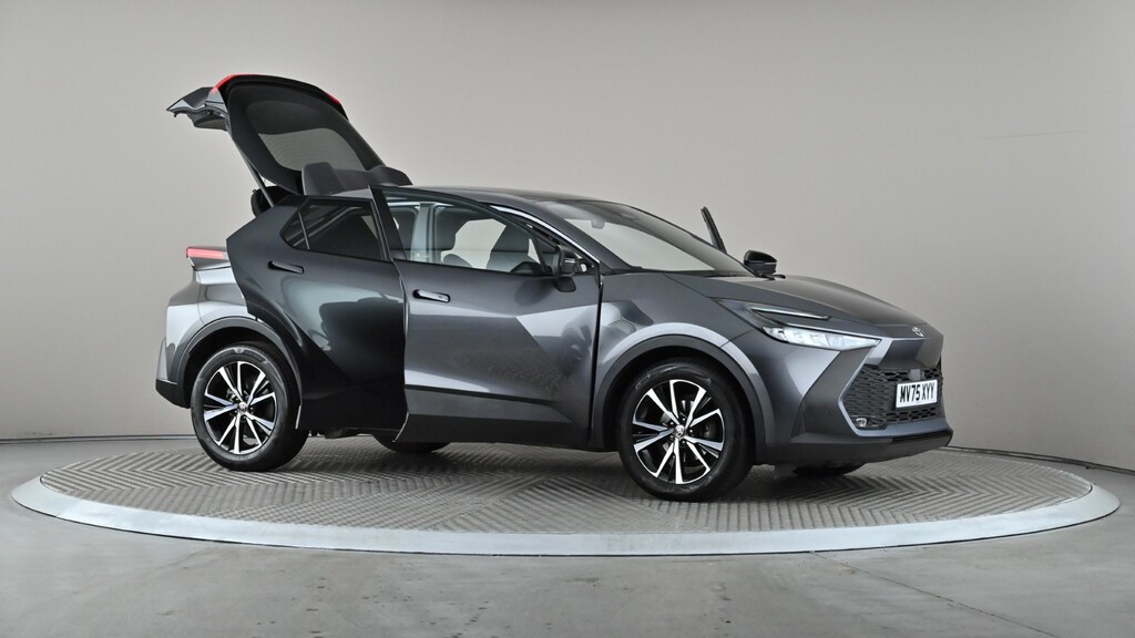 Toyota C-Hr Design White #7