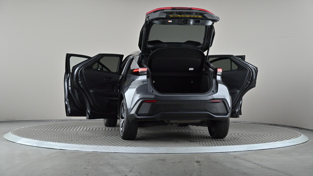 Toyota C-Hr Design White #11