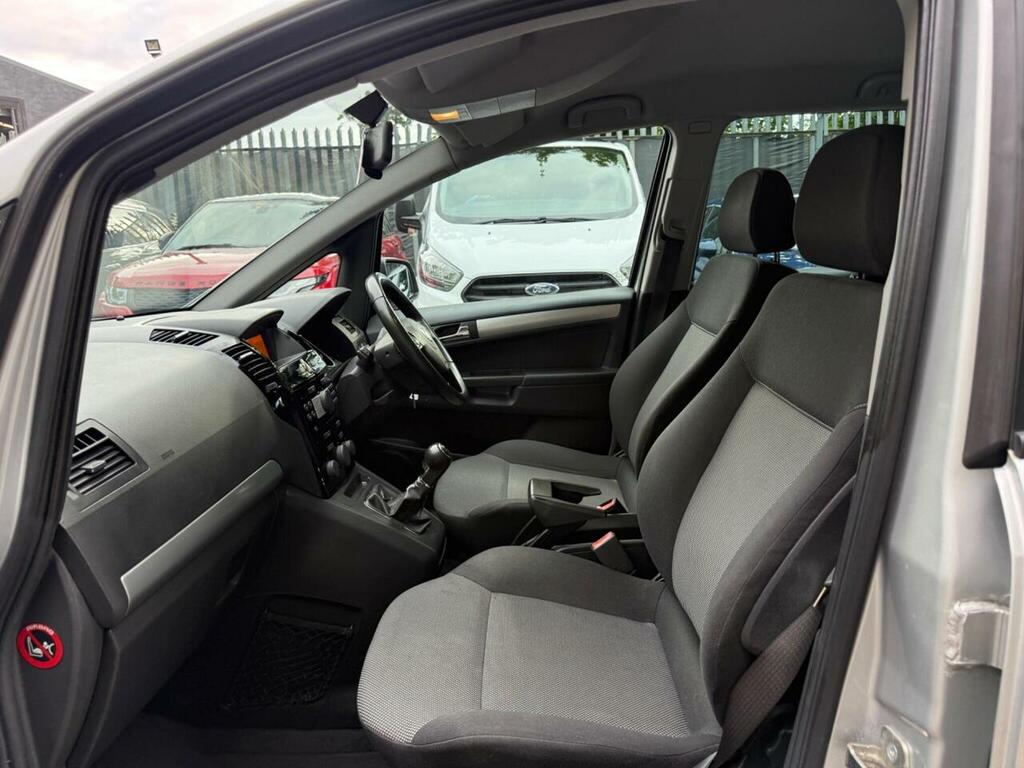Vauxhall Zafira 1.6 Exclusiv Black #30