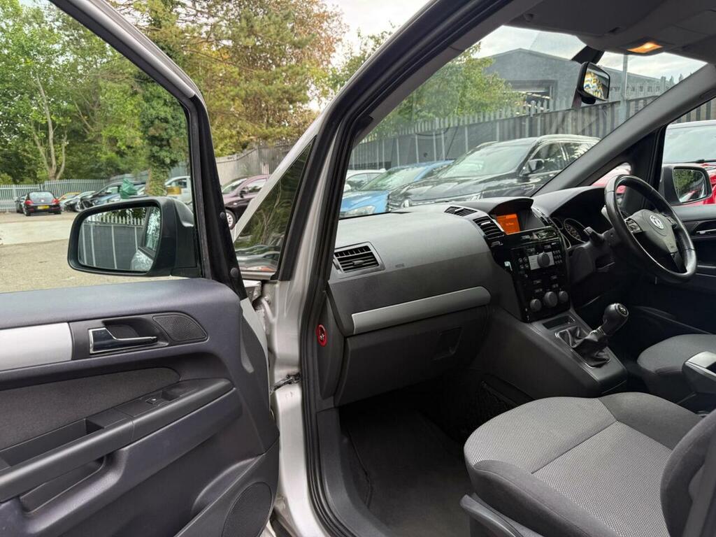 Vauxhall Zafira 1.6 Exclusiv Black #29