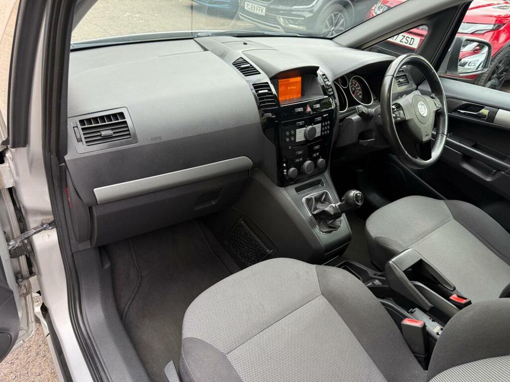 Vauxhall Zafira 1.6 Exclusiv Black #34