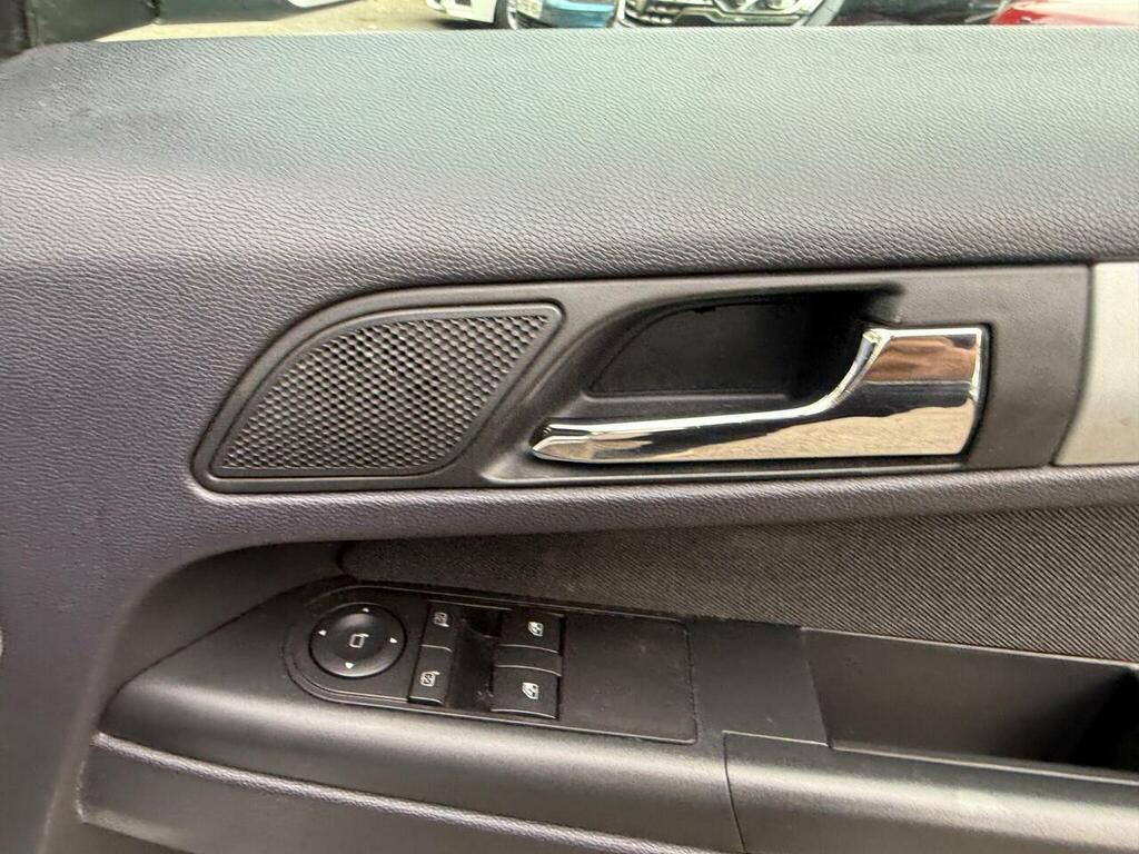 Vauxhall Zafira 1.6 Exclusiv Black #38