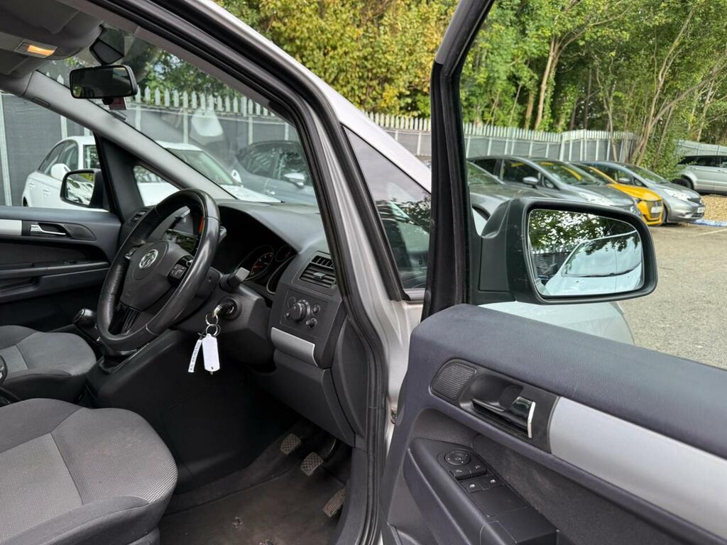 Vauxhall Zafira 1.6 Exclusiv Black #35