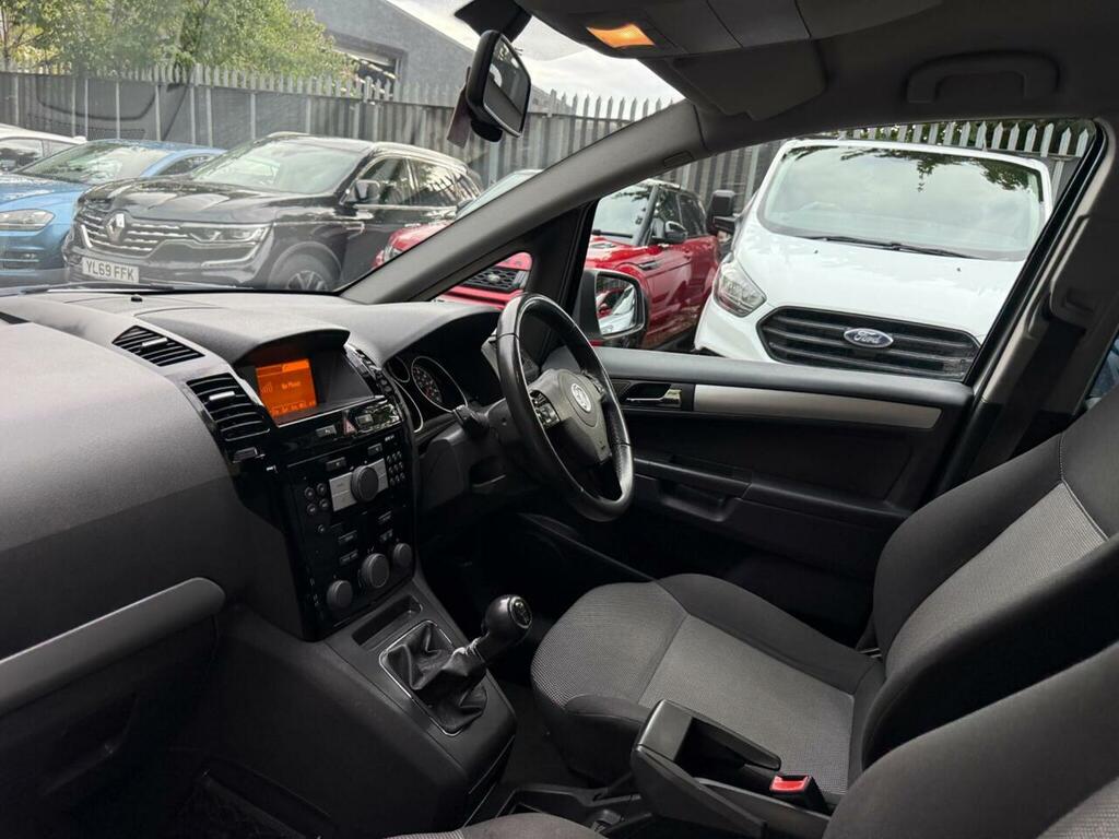 Vauxhall Zafira 1.6 Exclusiv Black #31