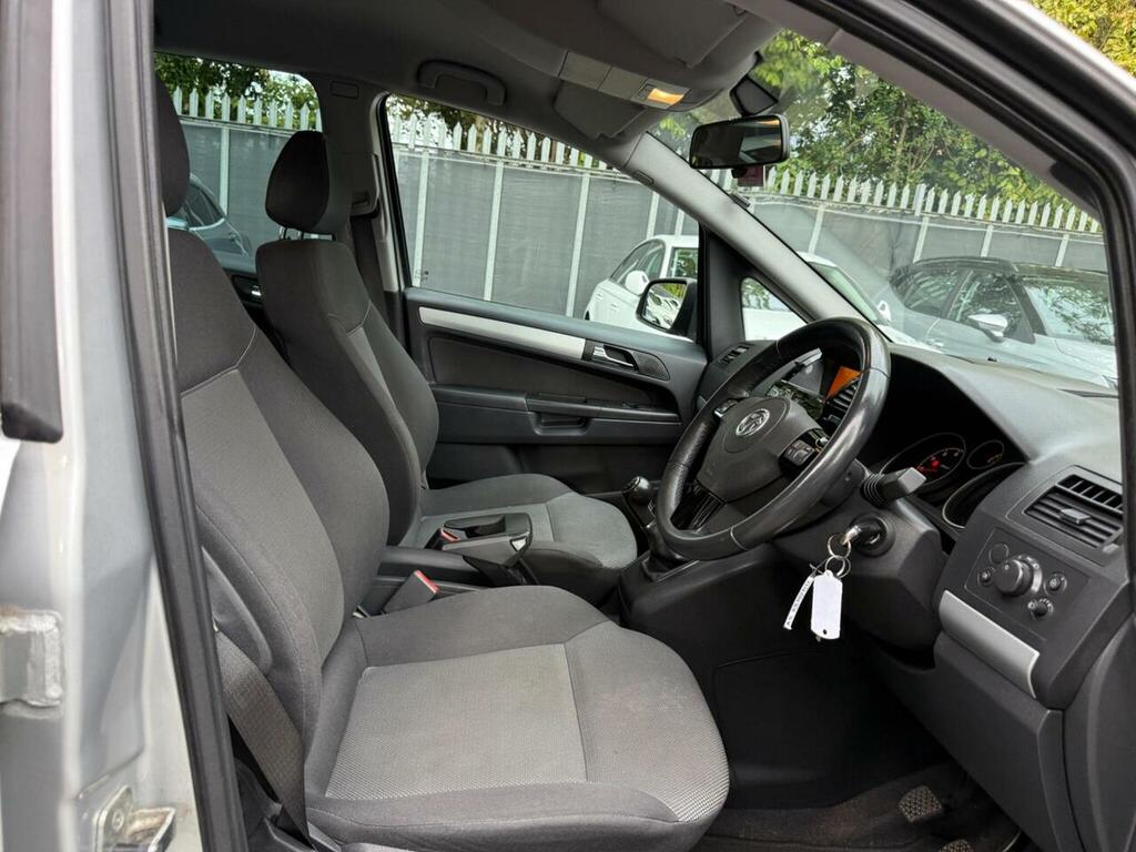 Vauxhall Zafira 1.6 Exclusiv Black #36