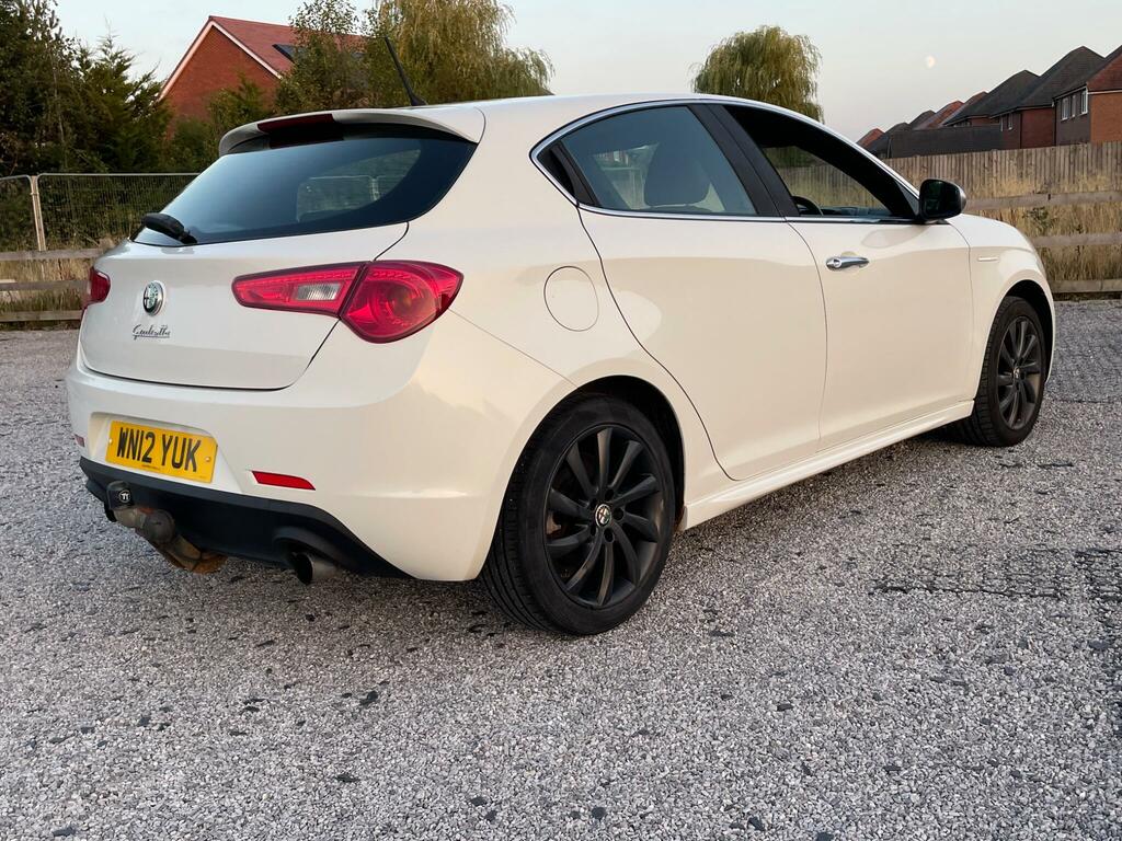 Alfa Romeo Giulietta 2.0 Jtdm-2 Veloce Euro 5 Ss White #4