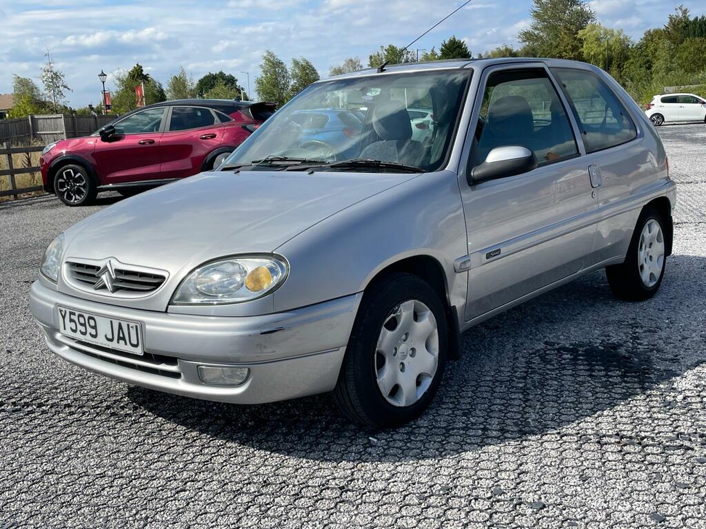 Citroen Saxo Hatchback 1.1I Blue #4