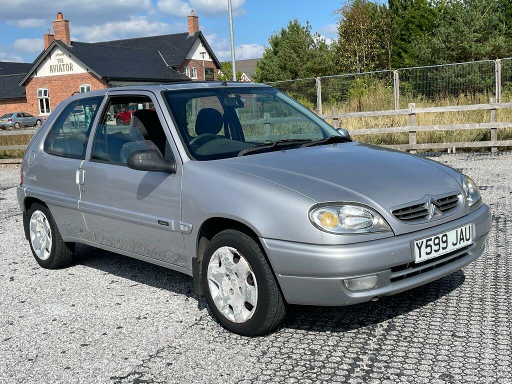 Citroen Saxo Hatchback 1.1I Blue #1