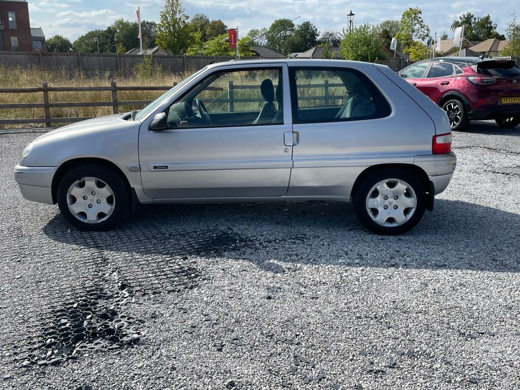 Citroen Saxo Hatchback 1.1I Blue #5