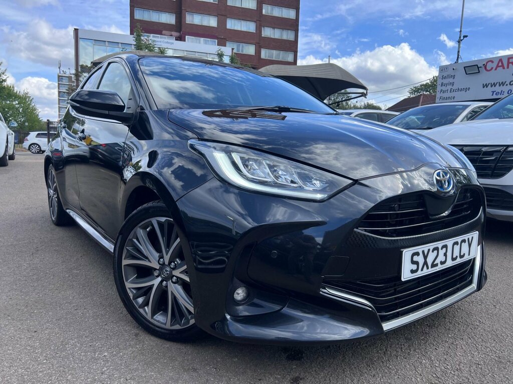 Toyota Yaris 1.5 Vvt-h Excel E-cvt Euro 6 Ss Black
