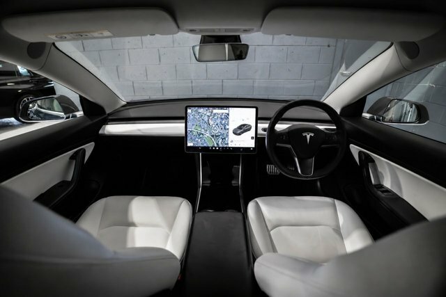 Tesla Model 3 Motor Long Range Saloon Grey #2