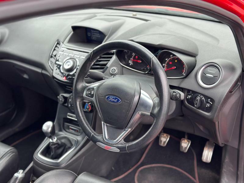 Ford Fiesta 1.6T Ecoboost St-2 Euro 6 Red #3
