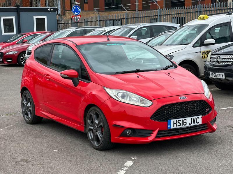 Ford Fiesta 1.6T Ecoboost St-2 Euro 6 Red