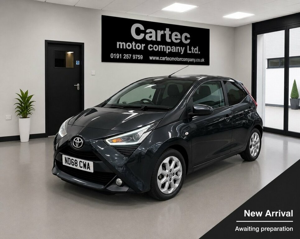 Toyota Aygo 1L X-plore Grey