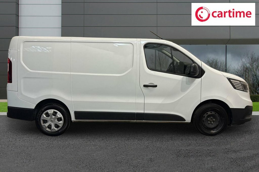 Renault Trafic 2L Business SW23RYZ White #2