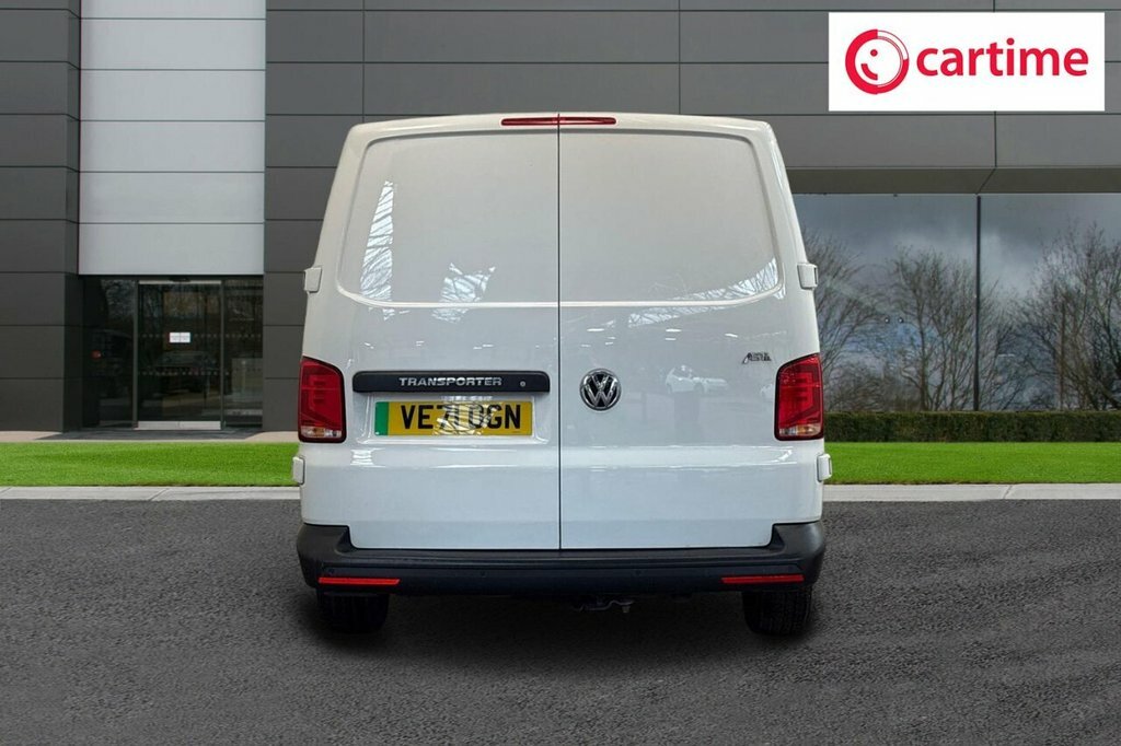 Volkswagen E-Transporter Mpv White #5