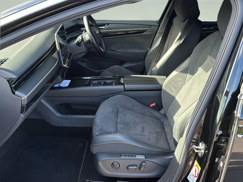 Volkswagen ID.7 Estate Black #6