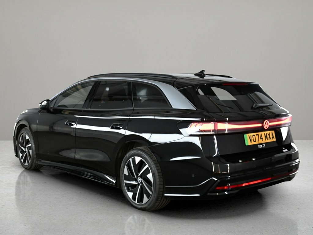 Volkswagen ID.7 Estate Black #4