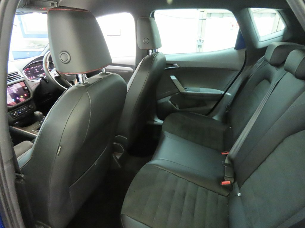 Seat Arona Tsi Se Technology Red #10