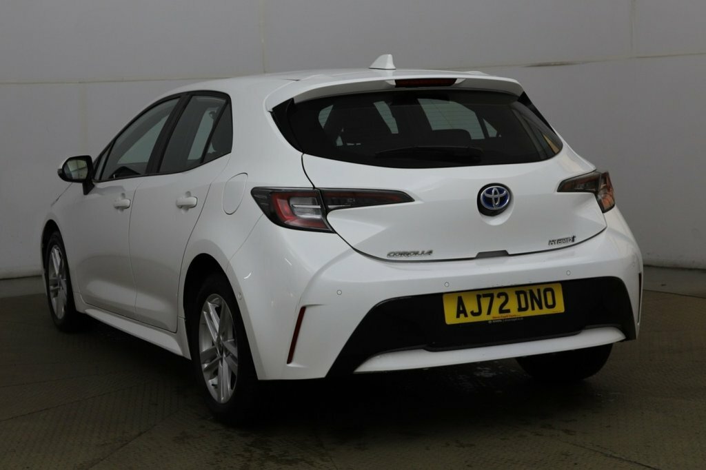 Toyota Corolla 1.8L Icon Tech White #5