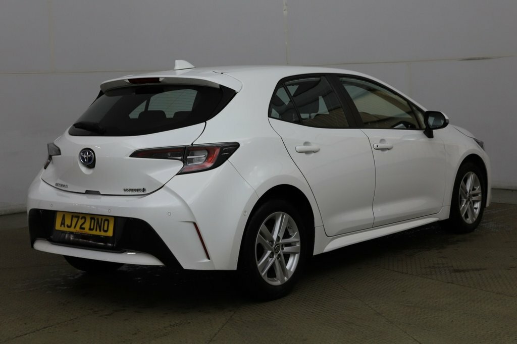 Toyota Corolla 1.8L Icon Tech White #4